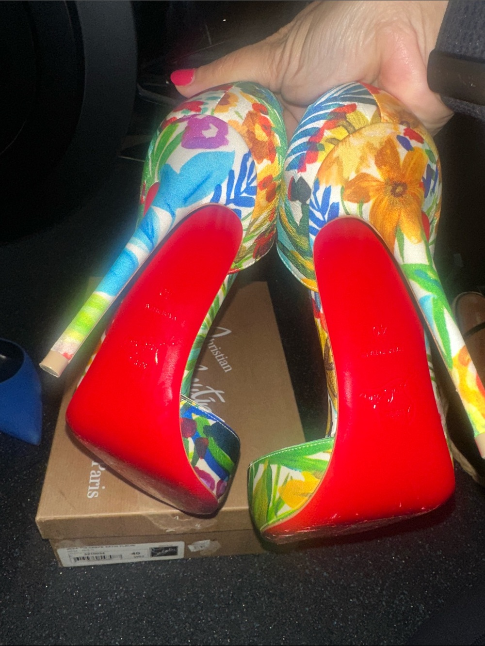Christian Louboutin Iriza 100 crepe satin fleuri pumps - Picture 4 of 5